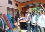 Wako Ahmadi Bantu Lansung Warga Sungai Liuk Terdampak Banjir Bandang