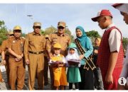 Wako Sungai Penuh Luncurkan Program Seragam Sekolah Gratis