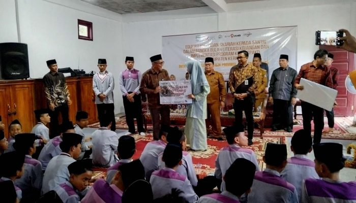 Dirut Bank Jambi dan OJK Jambi Edukasi Keuangan Syariah di Ponpes Darul Qiyam Kerinci
