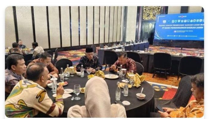 Azhar Hamzah Ikuti RUPS-LB Bank Jambi di Bandung