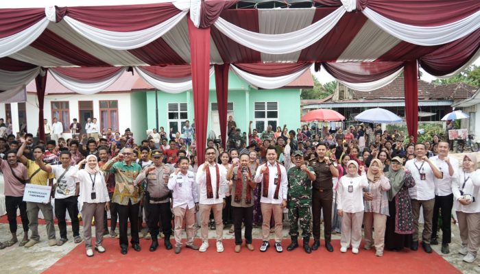 Bank Jambi dan OJK Jambi Dorong Literasi Keuangan Masyarakat Suku Anak Dalam